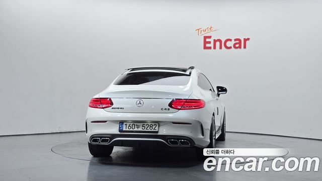 Mercedes-Benz C-Class 2017 — photo 4