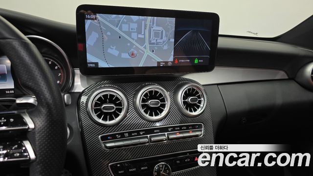Mercedes-Benz C-Class 2017 — photo 14