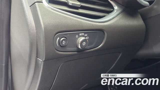 Chevrolet Korea Malibu 2017 — photo 22