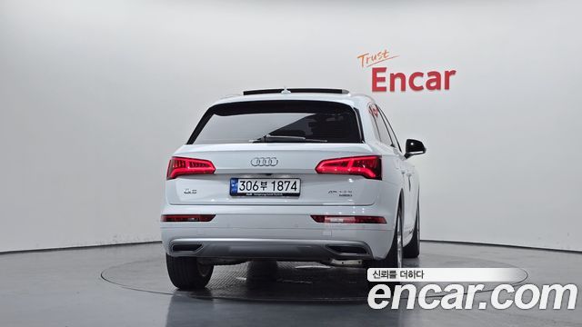 Audi Q5 2020 — photo 4