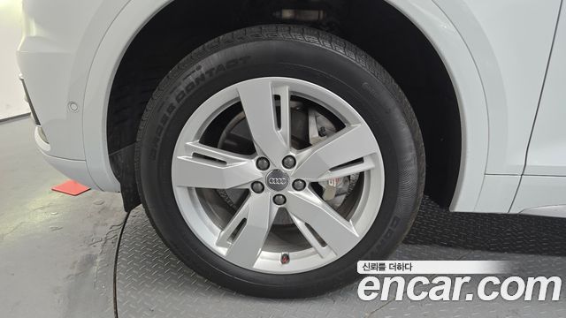 Audi Q5 2020 — photo 5