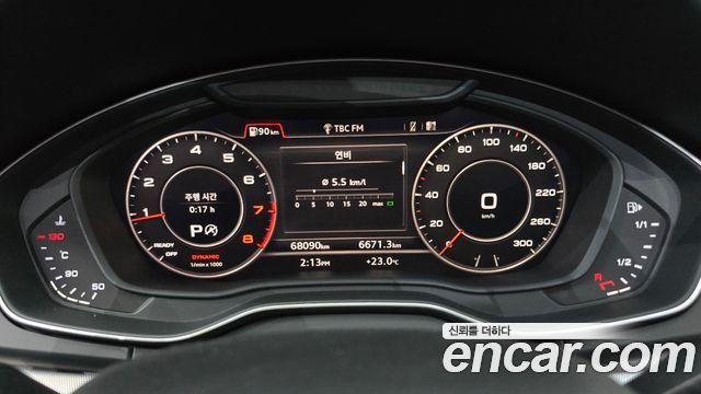 Audi Q5 2020 — photo 11
