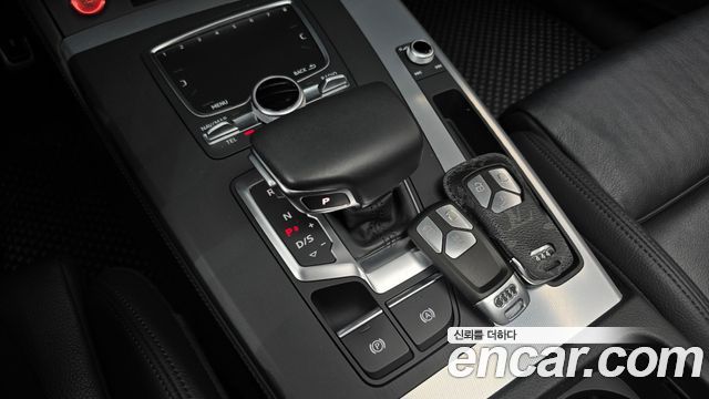 Audi Q5 2020 — photo 12