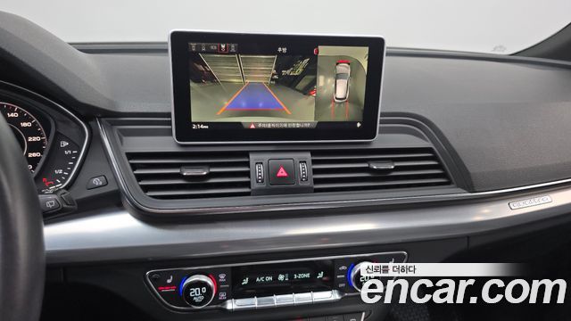 Audi Q5 2020 — photo 22