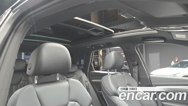 Audi Q5 2020 — photo 24