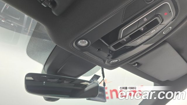 Audi Q5 2020 — photo 29