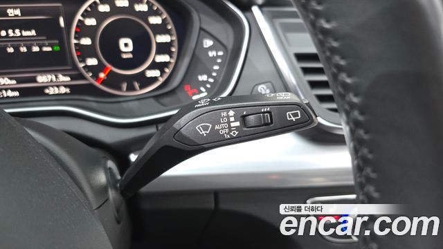 Audi Q5 2020 — photo 32