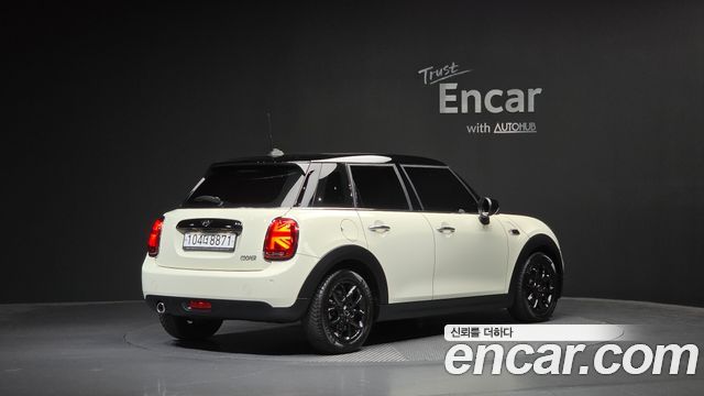 Mini Cooper 2020 — photo 2