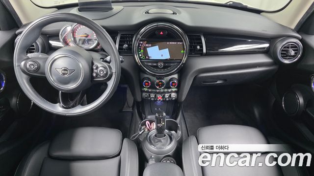 Mini Cooper 2020 — photo 10