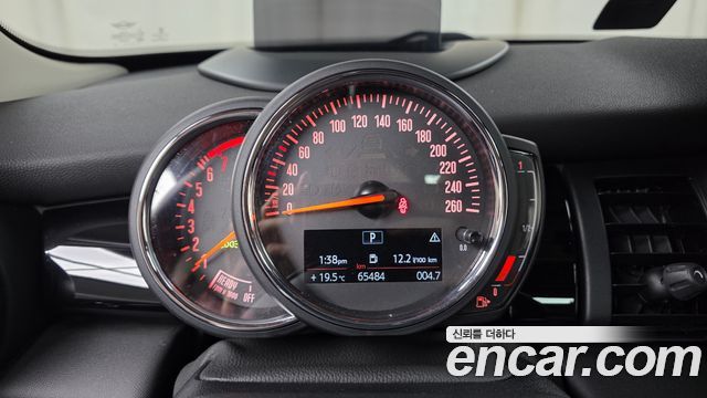 Mini Cooper 2020 — photo 11