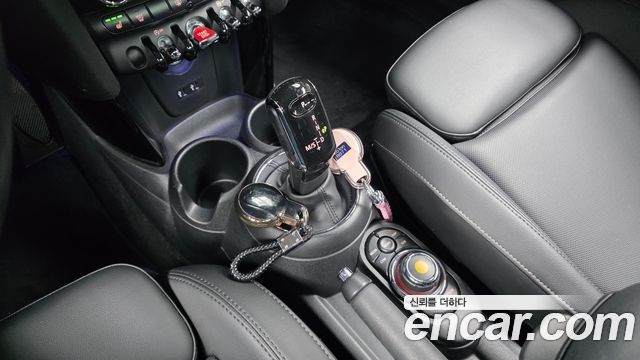 Mini Cooper 2020 — photo 12