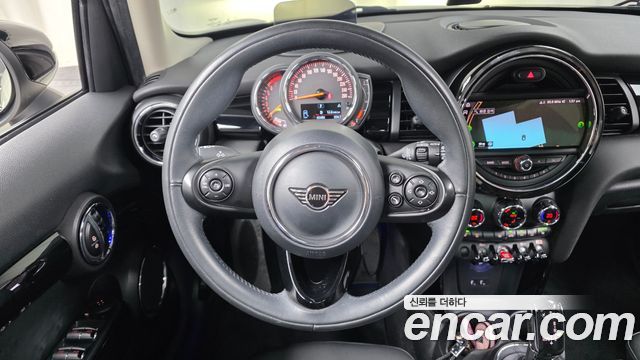 Mini Cooper 2020 — photo 20