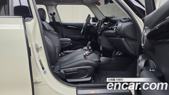 Mini Cooper 2020 — photo 16