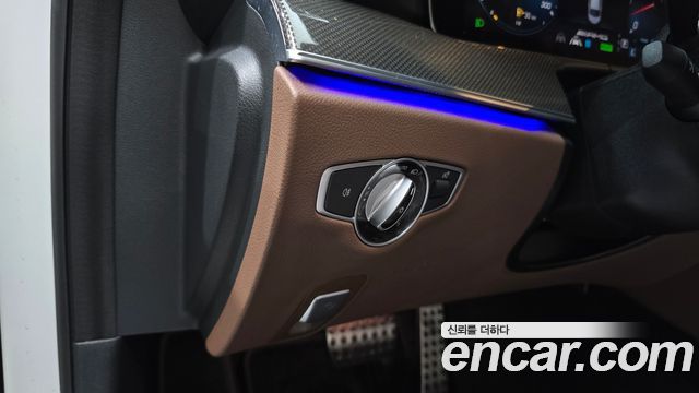 Mercedes-Benz E-Class 2021 — photo 26