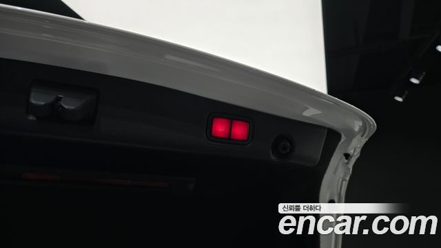 Mercedes-Benz E-Class 2021 — photo 33