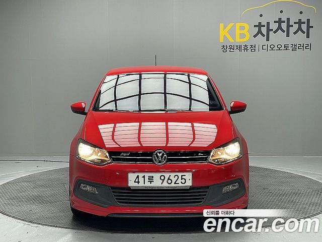 Volkswagen Polo 2014 — photo 3