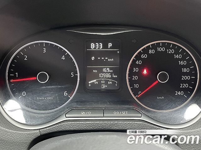 Volkswagen Polo 2014 — photo 8