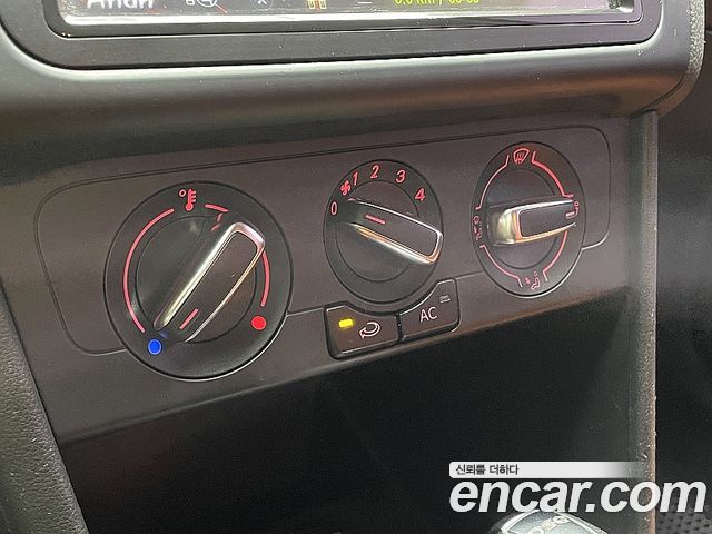 Volkswagen Polo 2014 — photo 15