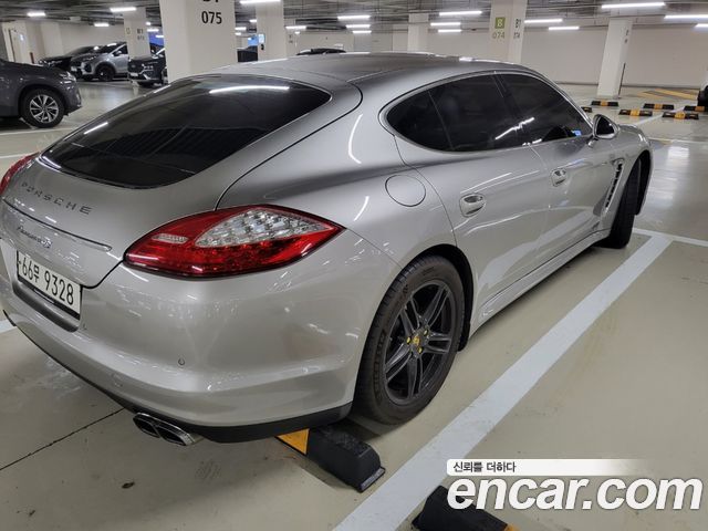 Porsche Panamera 2010 — photo 4