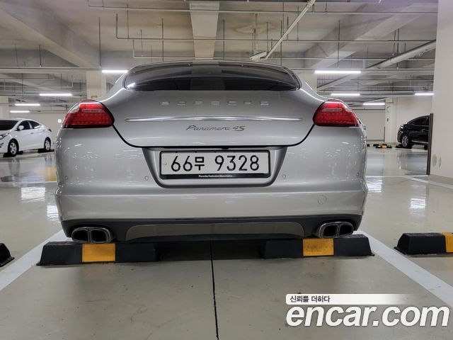 Porsche Panamera 2010 — photo 5