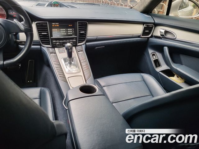 Porsche Panamera 2010 — photo 13