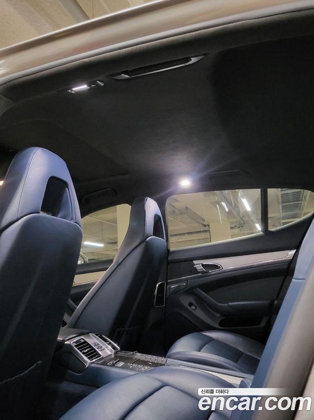 Porsche Panamera 2010 — photo 18