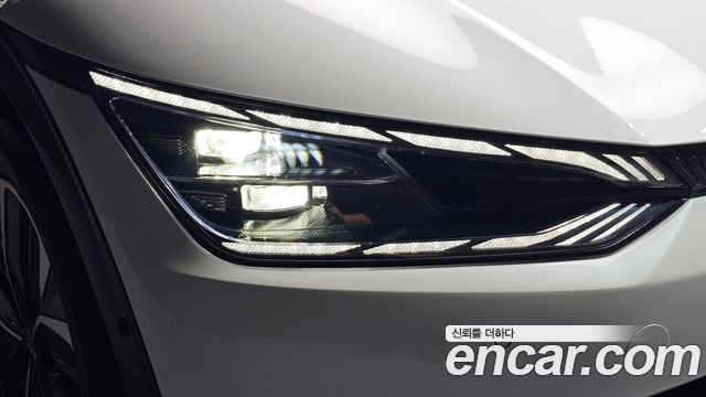 Kia EV6 2024 — photo 8