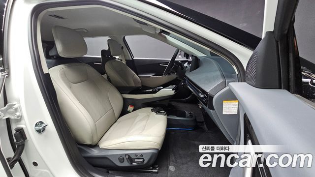 Kia EV6 2024 — photo 16