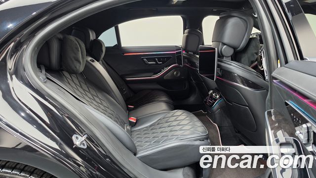 Mercedes-Benz S-Class 2022 — photo 17