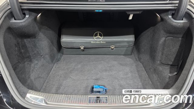 Mercedes-Benz S-Class 2022 — photo 26