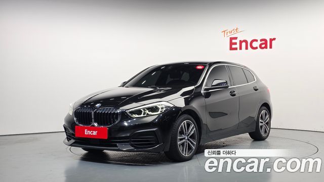 BMW 1-Series 2022 — photo 1