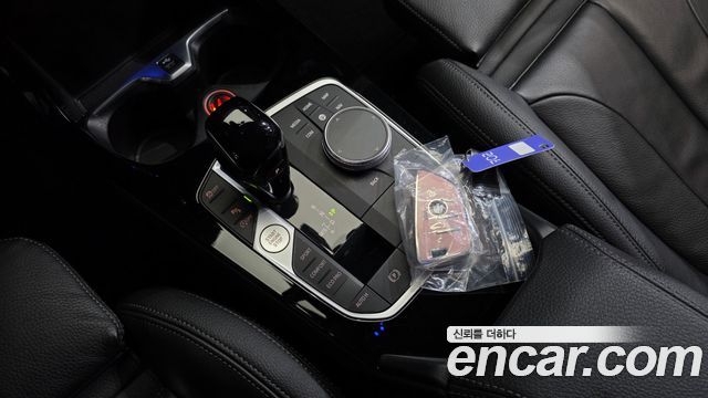 BMW 1-Series 2022 — photo 12