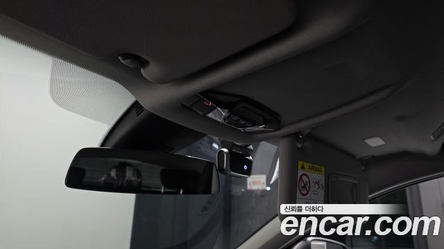 BMW 1-Series 2022 — photo 24