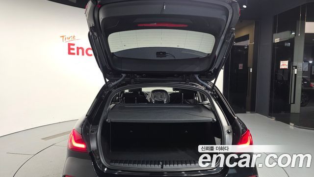BMW 1-Series 2022 — photo 26
