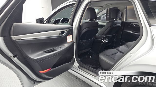 Hyundai Grandeur 2023 — photo 18