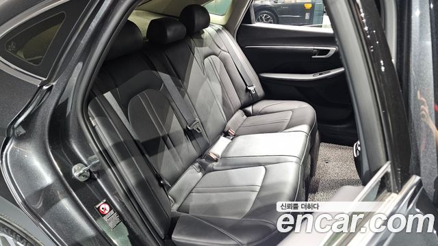 Hyundai Sonata 2021 — photo 17