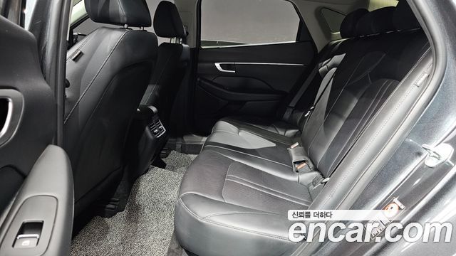Hyundai Sonata 2021 — photo 18