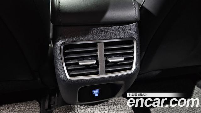 Hyundai Sonata 2021 — photo 33