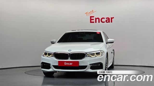 BMW 5-Series 2017 — photo 3