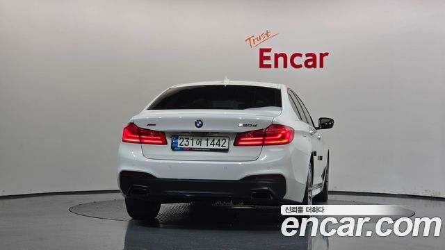 BMW 5-Series 2017 — photo 4