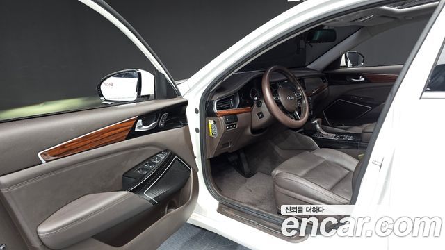 Kia K7 2017 — photo 10