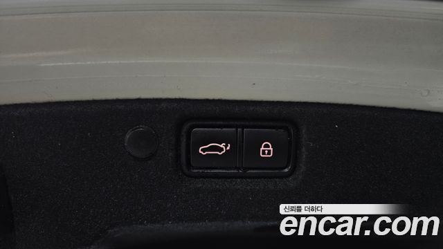 Kia K7 2017 — photo 18