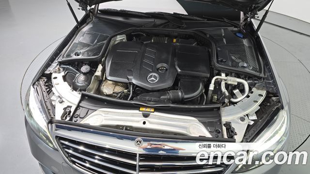 Mercedes-Benz C-Class 2019 — photo 6