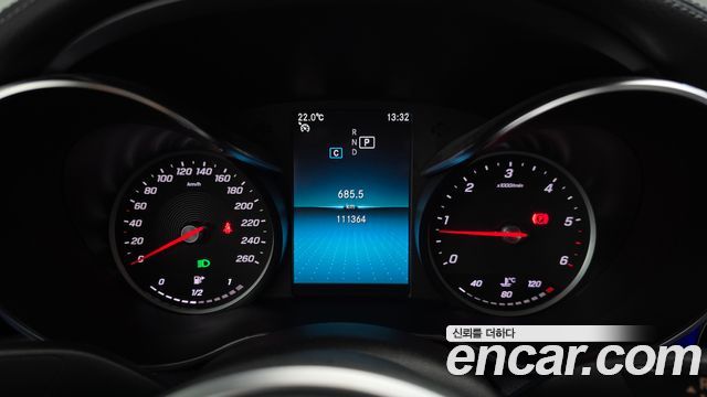 Mercedes-Benz C-Class 2019 — photo 11