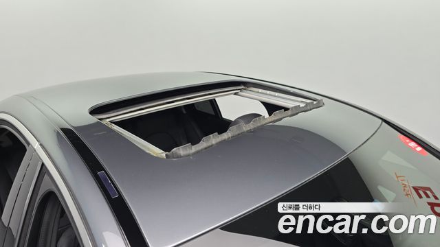 Mercedes-Benz C-Class 2019 — photo 26
