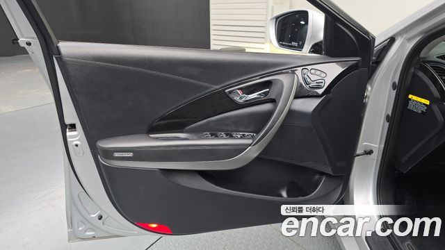 Hyundai Grandeur 2016 — photo 14