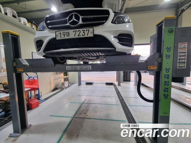 Mercedes-Benz E-Class 2018 — photo 1
