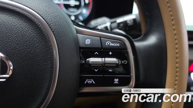 Kia Canival 2021 — photo 21