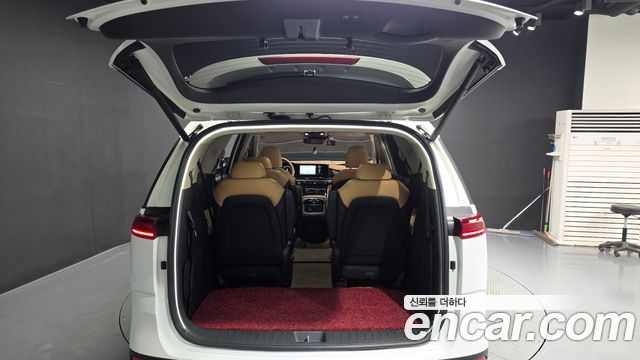 Kia Canival 2021 — photo 26