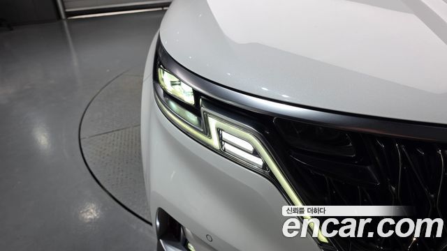 Kia Canival 2021 — photo 8